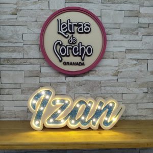 Nombre con luces y PURPURINA