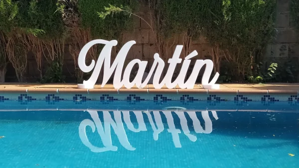 Nombre grande para eventos